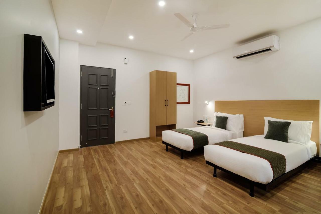 Oyo Townhouse 091 Nungambakkam Chennai Exterior foto